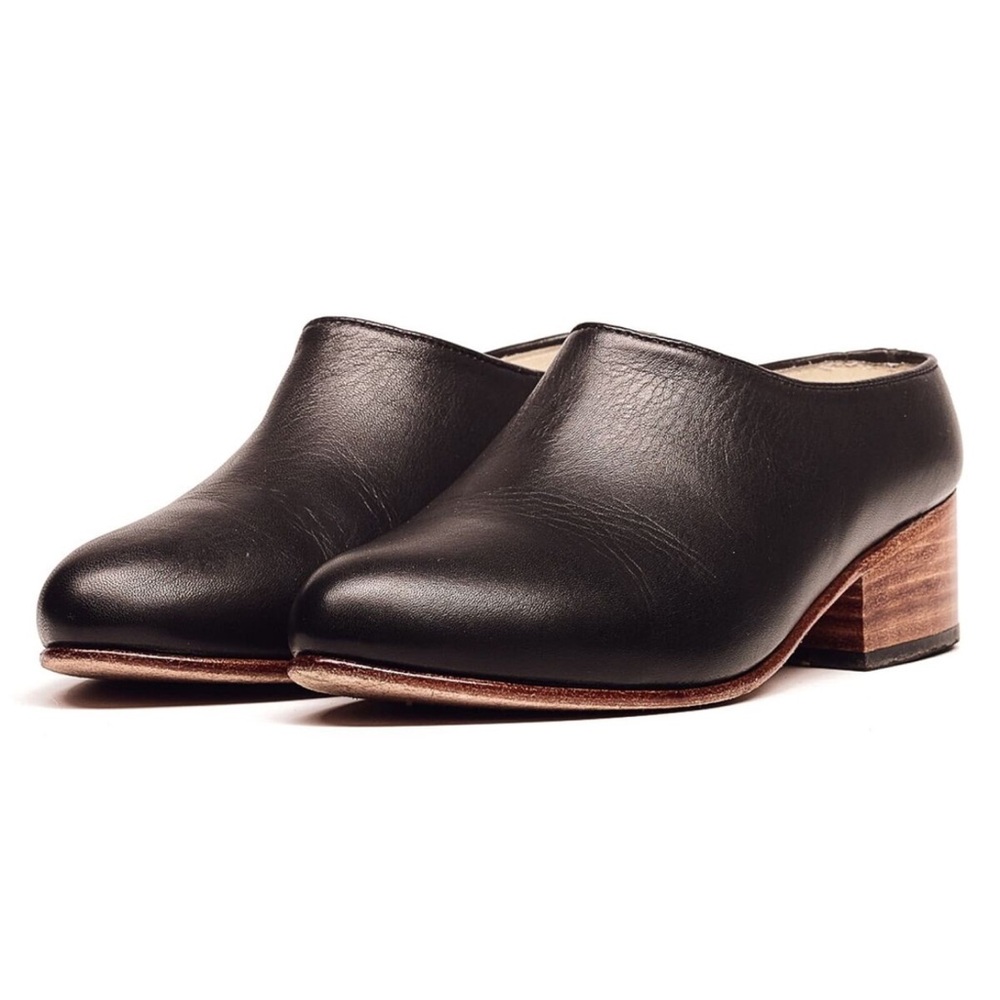 Nisolo Sofia Black Leather Slipons